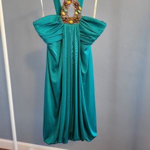 Mini dress. Gathered bottom. Size S.